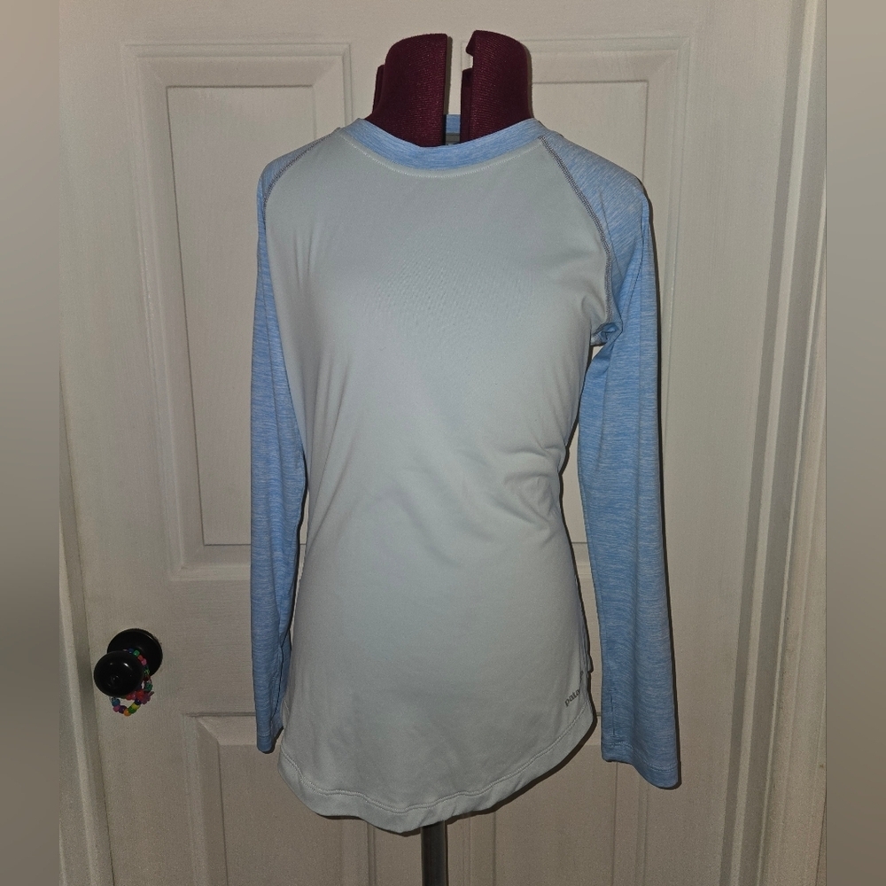 Patagonia Light Blue Long Sleeve Lightweight Active Top XS